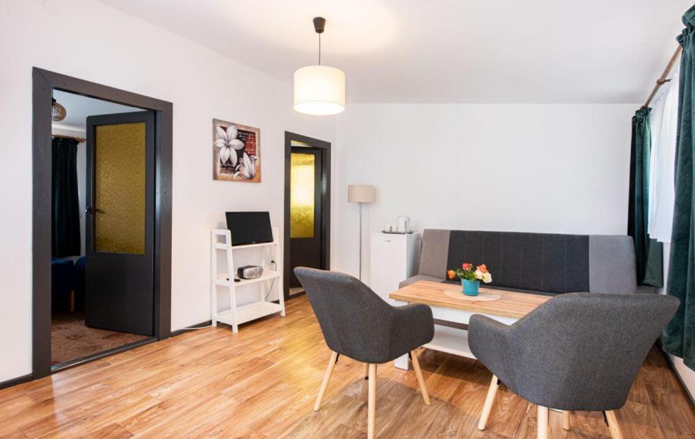 Hotel Osrodek Wypoczynkowy Wagabunda Mikołajki Esterno foto